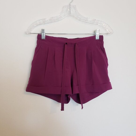 Lululemon Play All Day Plum Cuffed Athletic Shorts 4 - Picture 1 of 7